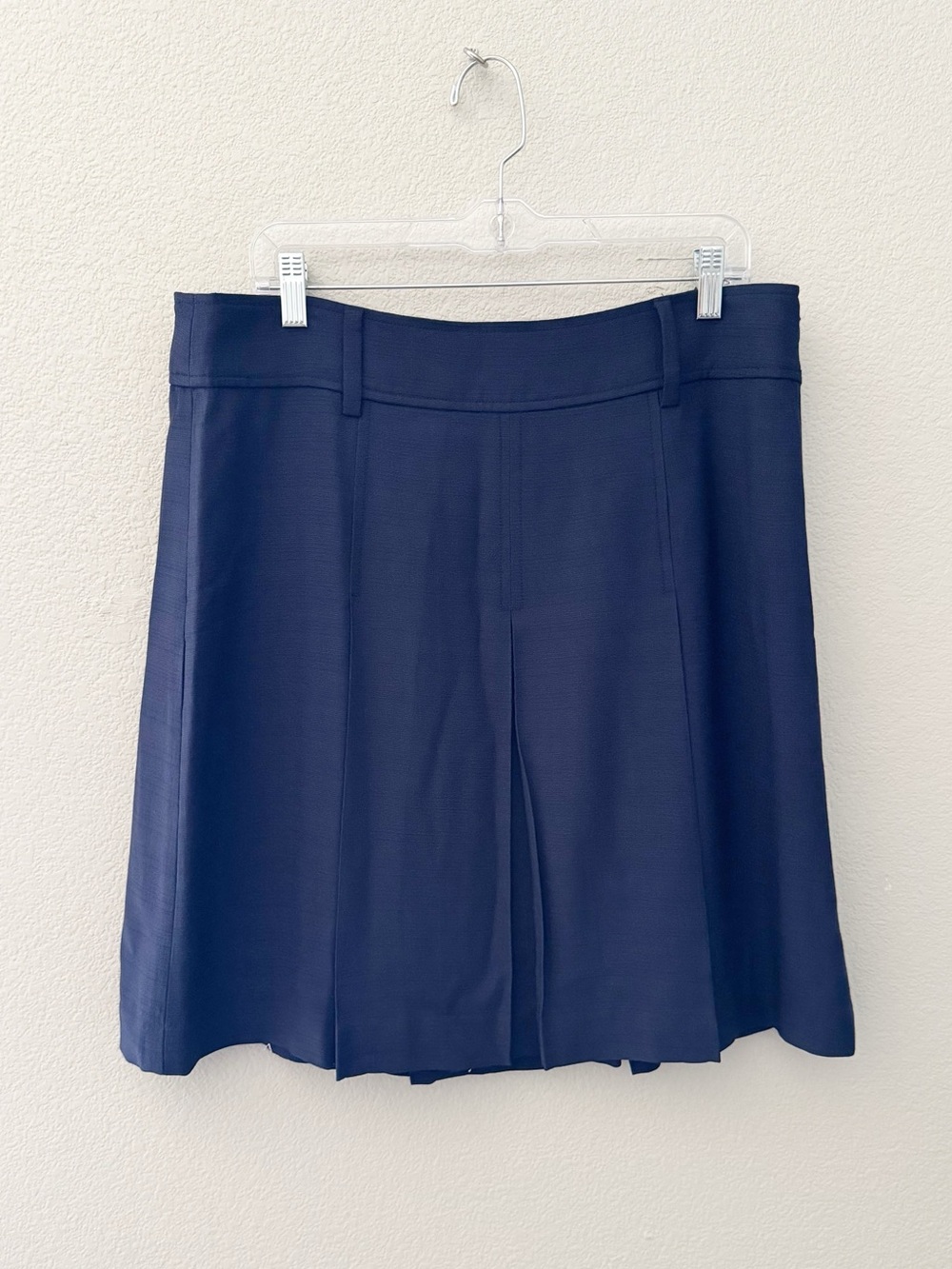 J. Crew 2025 Pleated Knee Length Skirt 14 Navy Blue Classic Minimalist Preppy - Picture 4 of 10